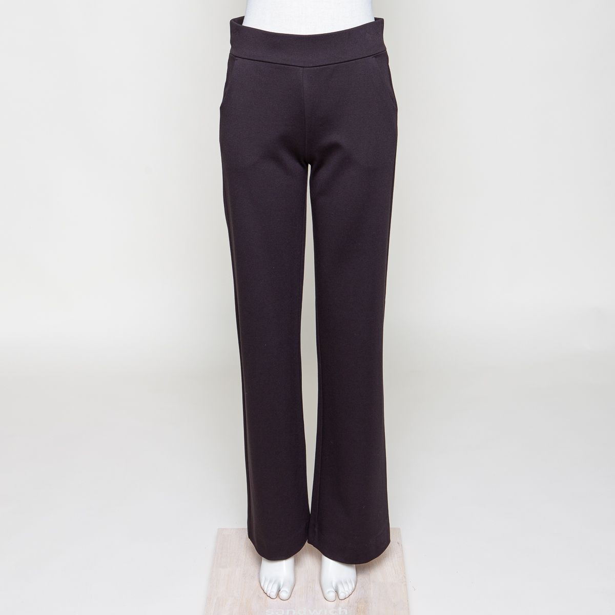 Leila keep warm chocolate