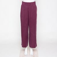 Hose relaxed merlot red