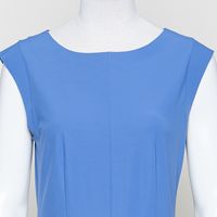 Tami, hellblaues Kleid