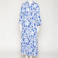 Midikleid aus Tencel blau/weiss geblümt