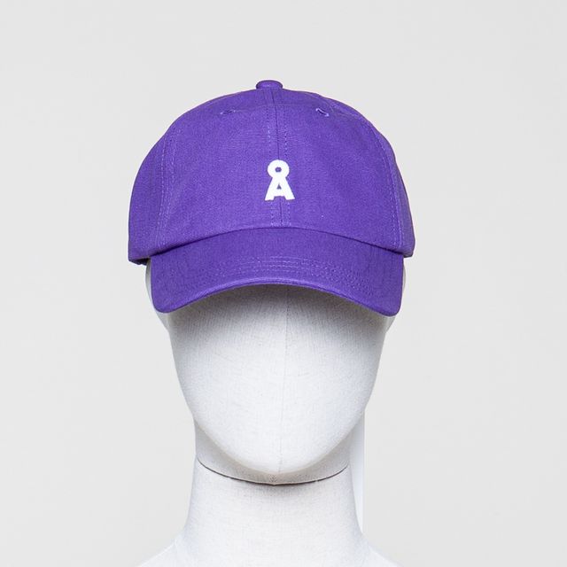 Yenaas Bold Cap W pungent purple
