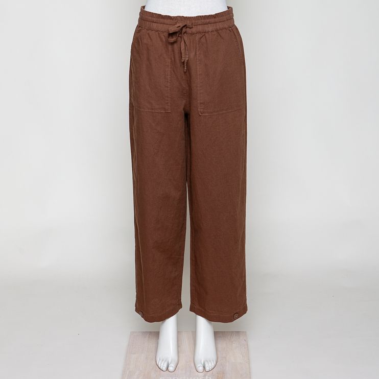 Tyra umbra Brown