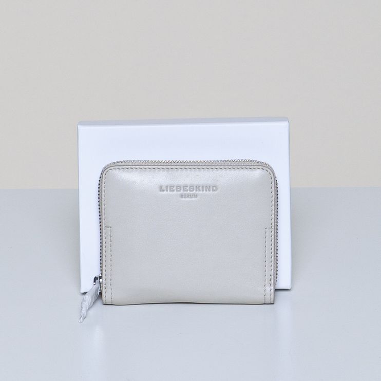 2025 / 02 E 10 - 8034 milk (matt)