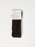 Dunkle nachhaltige Socken von Lanius in minimalistischer Verpackung mit Hautpflege-Hinweis.