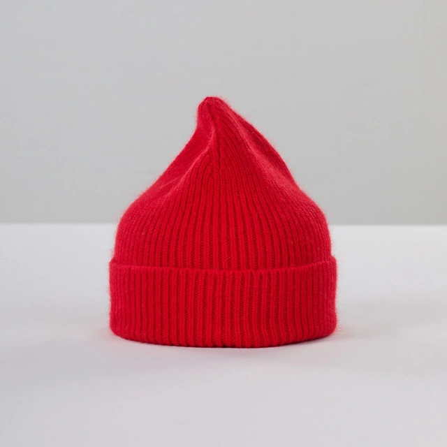 Beanie crimson